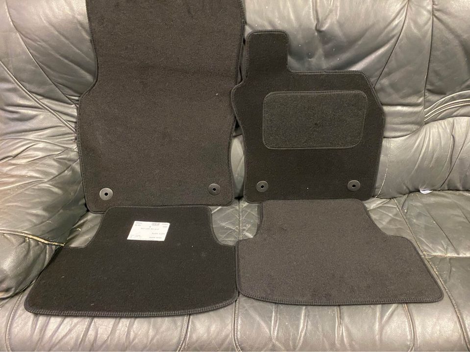 Seat Leon MK3 2013-2017 floor car mat set